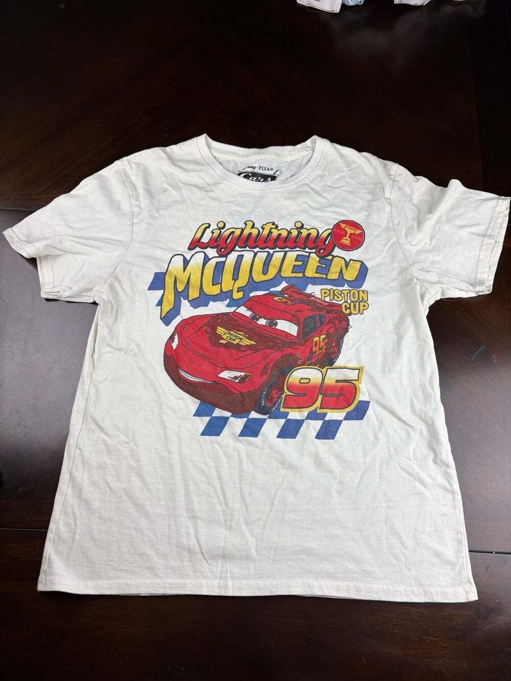 Disney Pixar Cars Lightning McQueen Piston Cup 95 Graphic T-Shirt Large